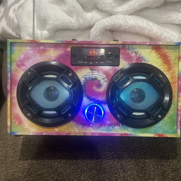 Boom BOX COUTURE Wireless, Blue Tooth Connectivity, Aux, USB, DC 5V, Works - Picture 5 of 12